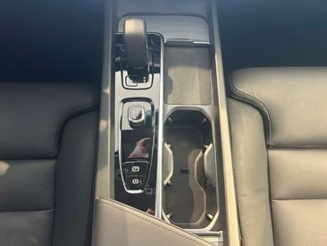 Volvo V60 B4 Plus — photo 12