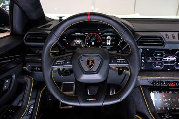 Lamborghini Urus — photo 7