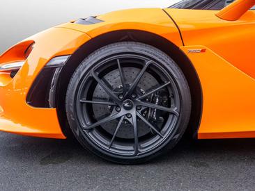 McLaren 750S — photo 7