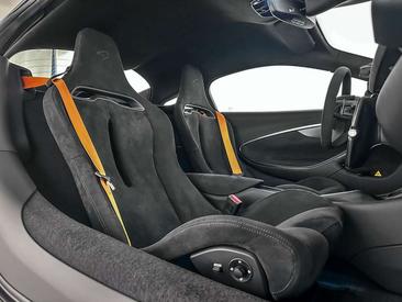 McLaren Artura — photo 12