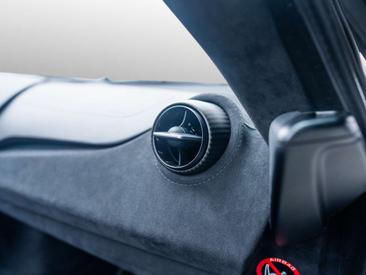 McLaren 750S — photo 23