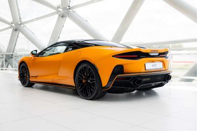 McLaren GT