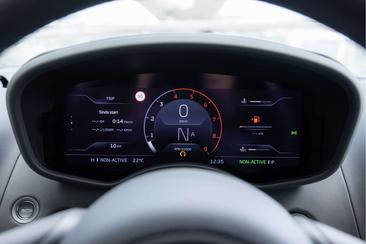 McLaren GT — photo 11