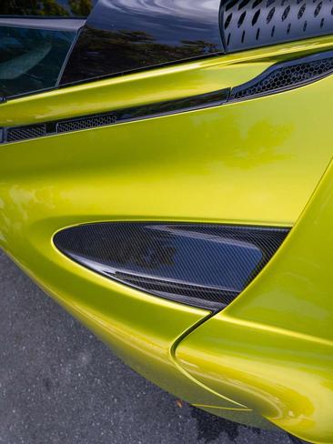 McLaren 750S — photo 14