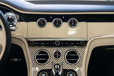 Bentley Continental GT Azure Mulliner — photo 12