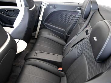 Bentley Continental GTC V8 S Mulliner — photo 10