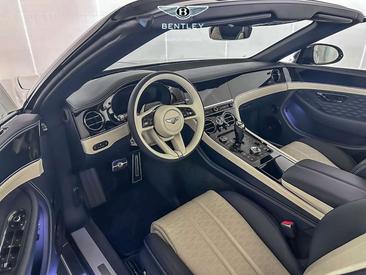 Bentley Continental GTC V8 S — photo 12