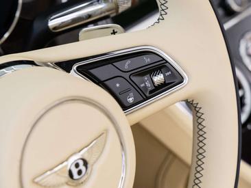 Bentley Continental GTC — photo 12