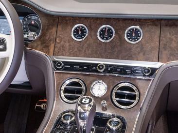 Bentley Continental GTC Mulliner — photo 13