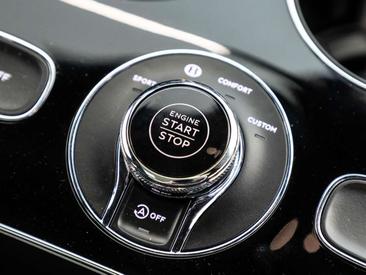 Bentley Bentayga V8 — photo 8
