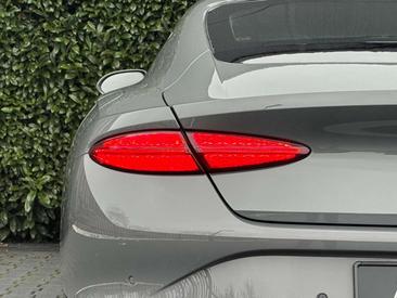 Bentley Continental GT V8 Hybrid Mulliner — photo 21