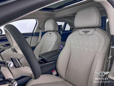 Bentley Flying Spur Hybrid Azure — photo 9