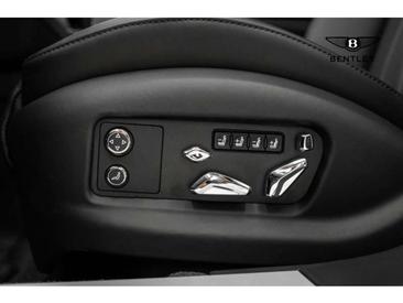 Bentley Flying Spur V8 Hybrid — photo 17