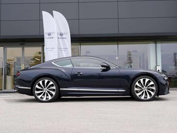 Bentley Continental GT V8 — photo 15