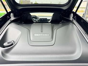 Lotus Emira SE — photo 6
