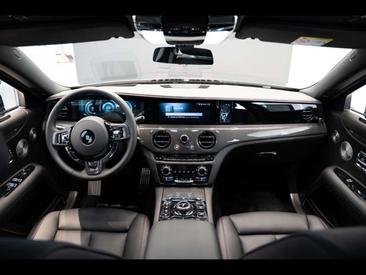Rolls-Royce Ghost Black Badge — photo 6