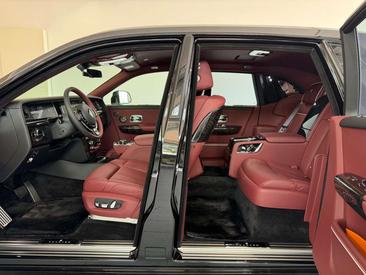 Rolls-Royce Phantom Extended Bespoke — photo 9