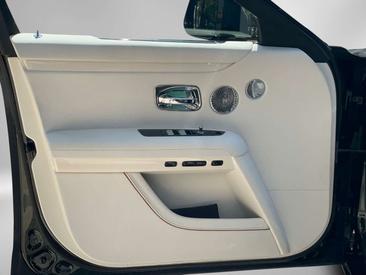 Rolls-Royce Ghost — photo 6