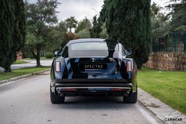 Rolls-Royce Spectre Black — photo 4