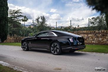 Rolls-Royce Spectre Black — photo 6