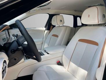 Rolls-Royce Ghost — photo 10