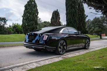 Rolls-Royce Spectre Black — photo 8