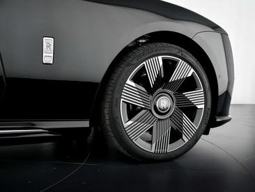 Rolls-Royce Spectre Black — photo 6