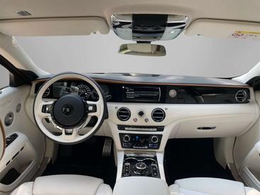 Rolls-Royce Ghost — photo 12