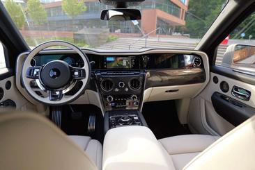 Rolls-Royce Cullinan Black Badge — photo 13