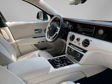 Rolls-Royce Ghost — photo 13
