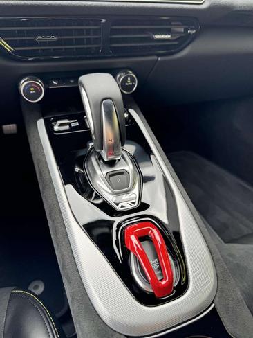 Lotus Emira SE — photo 30