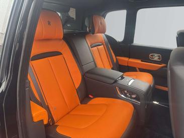 Rolls-Royce Cullinan Black Badge — photo 10