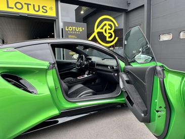 Lotus Emira SE — photo 32