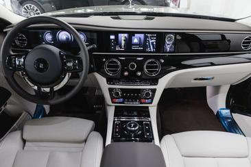 Rolls-Royce Ghost Series II — photo 12