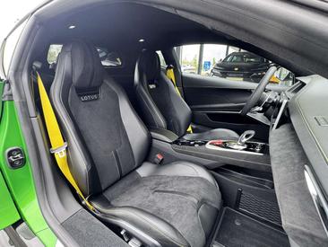 Lotus Emira SE — photo 35