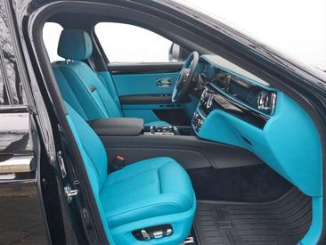 Rolls-Royce Ghost Black Badge — photo 9
