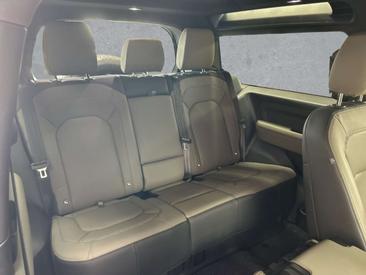 Land Rover Defender V8 P425 — photo 5