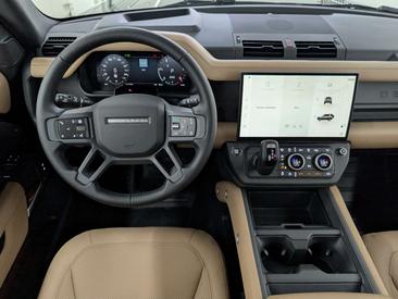 Land Rover Defender 90 D350 X-Dynamic SE Faltdach 22" HUD Noir — photo 17