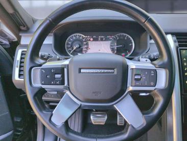 Land Rover Discovery R-Dynamic SE D250 AWD — photo 12