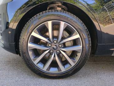Land Rover Discovery R-Dynamic SE D250 AWD — photo 16