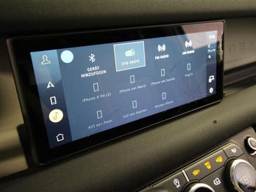 Land Rover Defender D240 2.0 SE AWD LED+AHK+PANO+MEMORY+ACC — photo 14