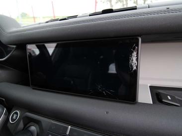 Land Rover Defender D240 2.0 SE AWD LED+AHK+PANO+MEMORY+ACC — photo 32