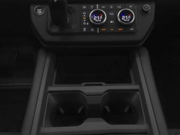 Land Rover Defender 110 3.0 D300 MHEV X-Dynamic HSE — photo 9