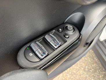 Mini 5 Portes Camden Cooper — photo 23