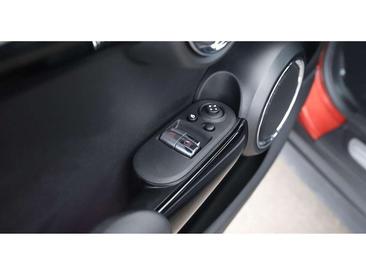 Mini Hatch Cooper S — photo 22