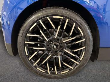 Mini Electric Favoured Cooper SE — photo 10