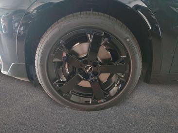Mini Countryman JCW Electric — photo 8