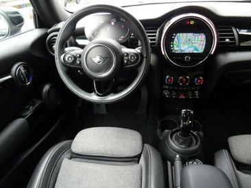 Mini Hatch Cooper S — photo 2