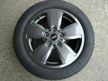 Mini Hatch Cooper S — photo 3