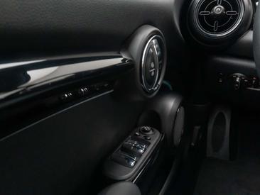 Mini Cabrio COOPER — photo 29